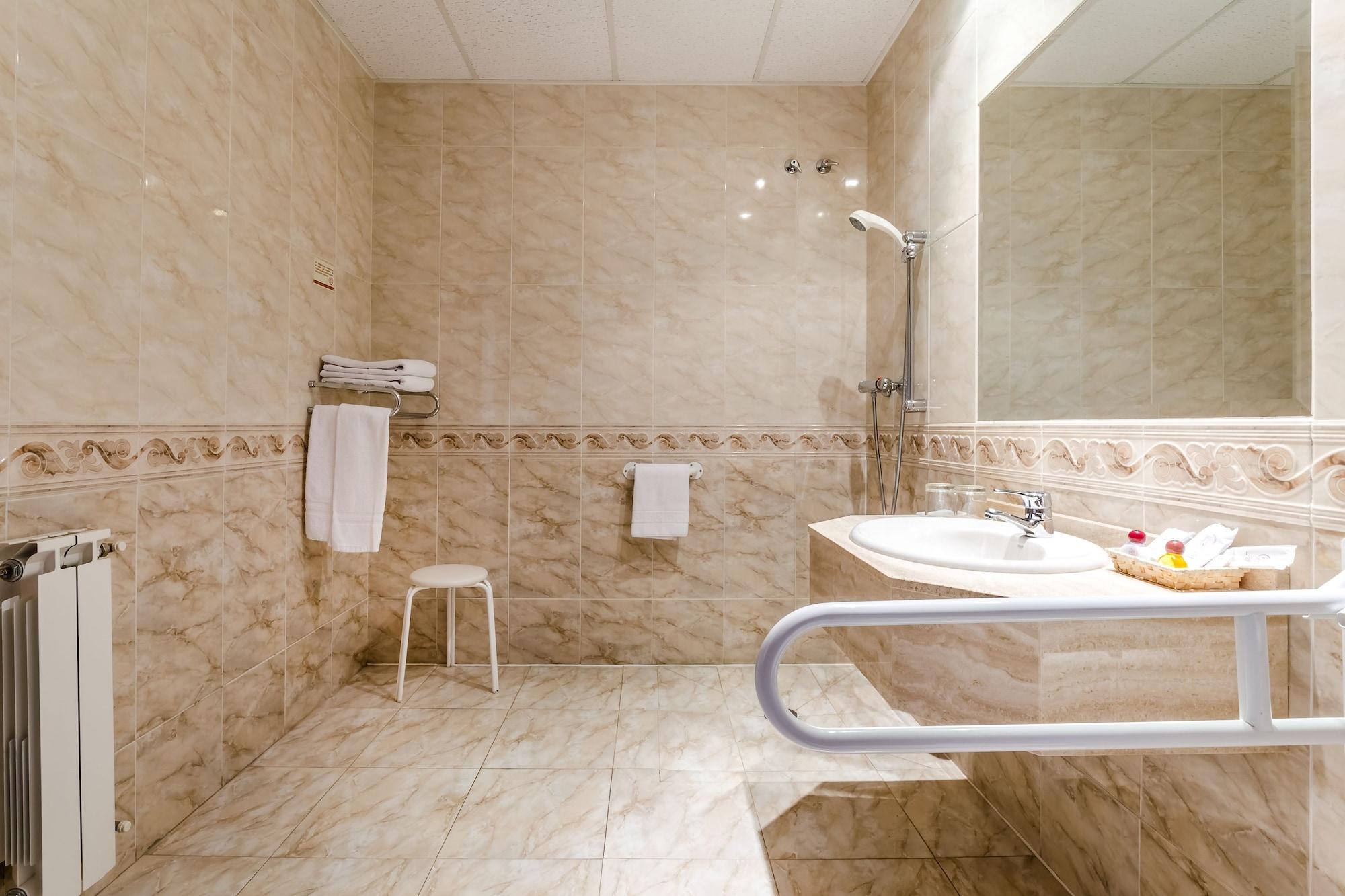 Roma Aurea Hotel Талавера де ла Рейна Екстериор снимка