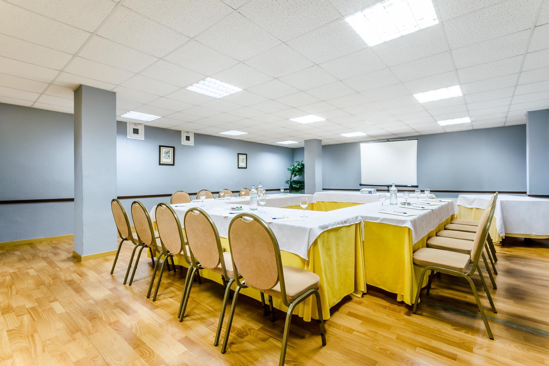 Roma Aurea Hotel Талавера де ла Рейна Екстериор снимка