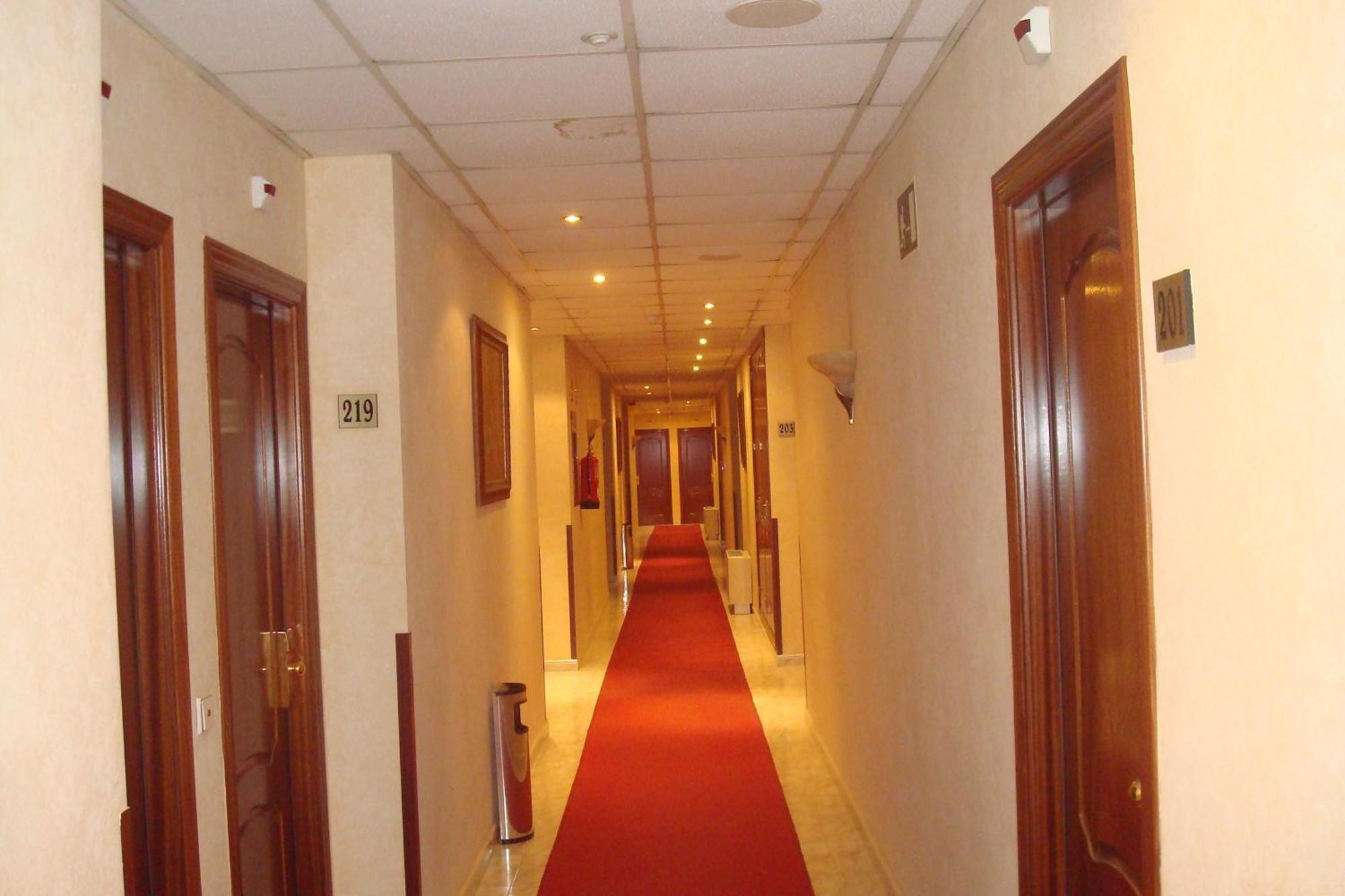 Roma Aurea Hotel Талавера де ла Рейна Екстериор снимка