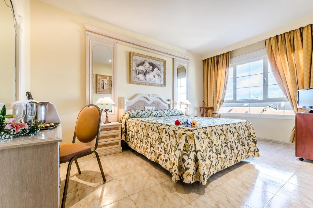 Roma Aurea Hotel Талавера де ла Рейна Екстериор снимка
