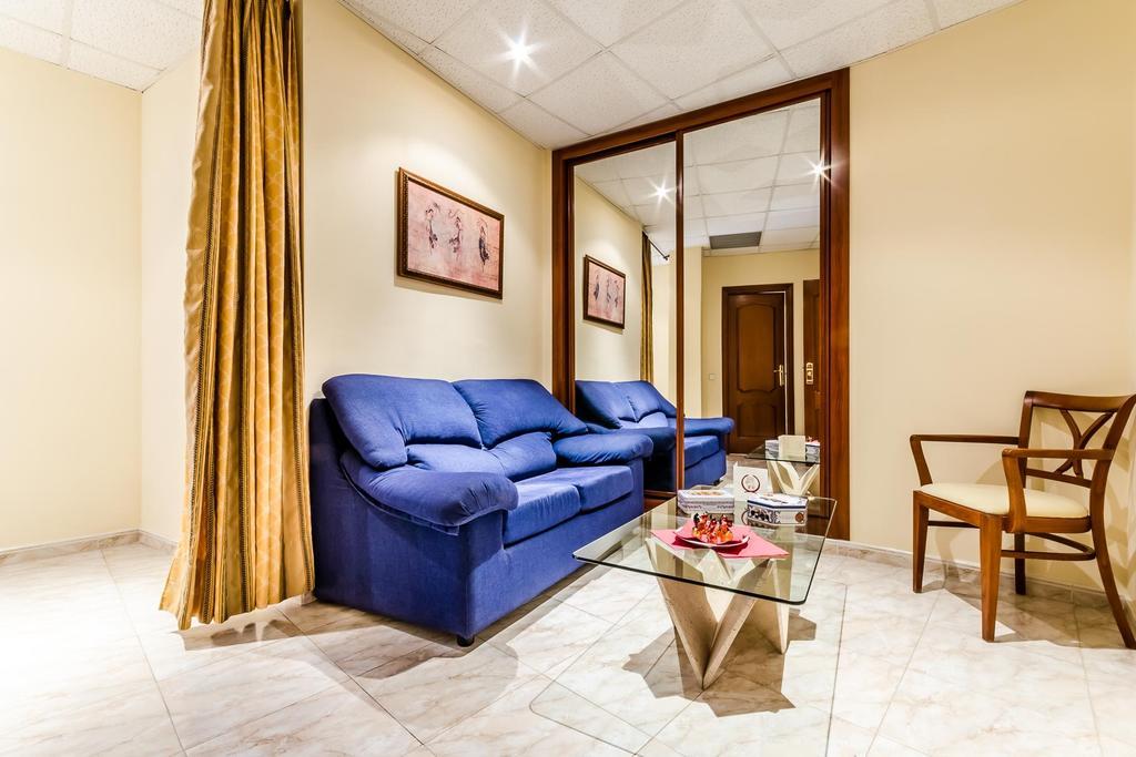 Roma Aurea Hotel Талавера де ла Рейна Екстериор снимка