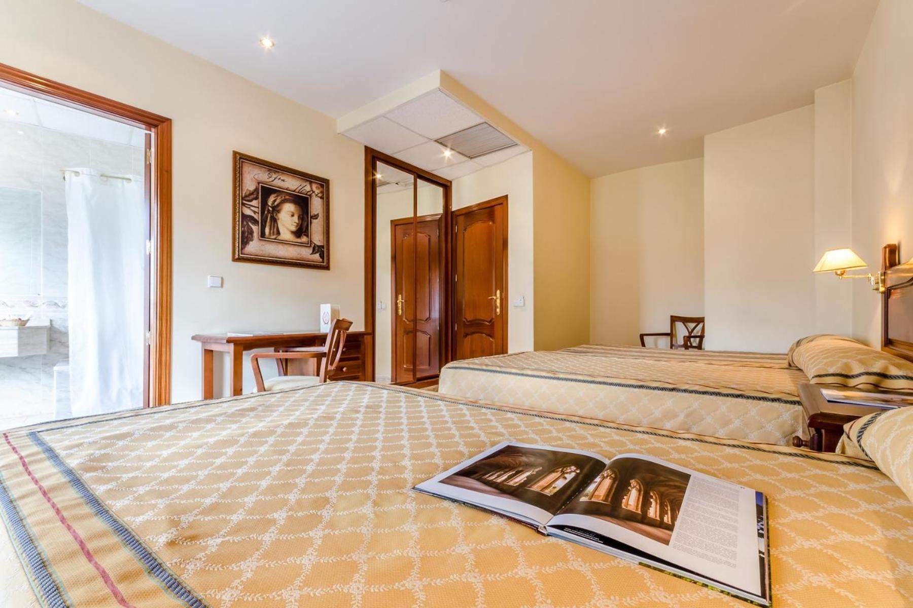 Roma Aurea Hotel Талавера де ла Рейна Екстериор снимка